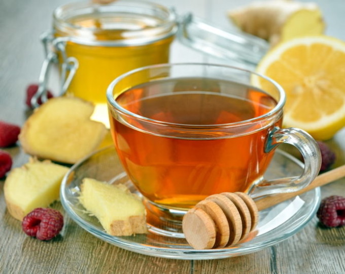 Лимонный чай с имбирем и медом не только вкусно, но и полезно