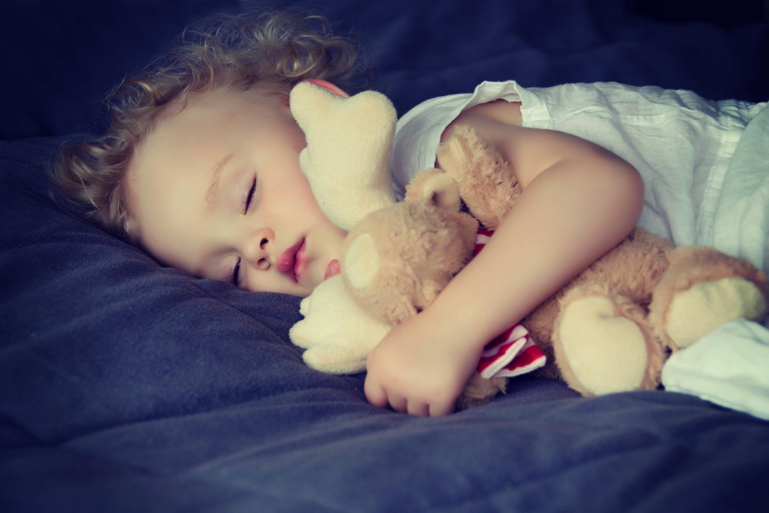От здорового сна ребенка зависят настроение и отдых остальных членов семьи