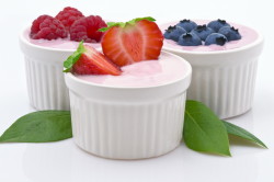 Польза йогурта для кормящей мамы