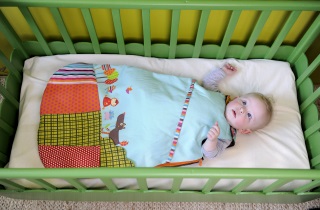 Как пользоваться мешком для сна для новорожденных