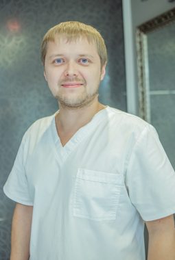 Врач-стоматолог 1-й квалификационной категории Арзамасов Иван Валерьевич